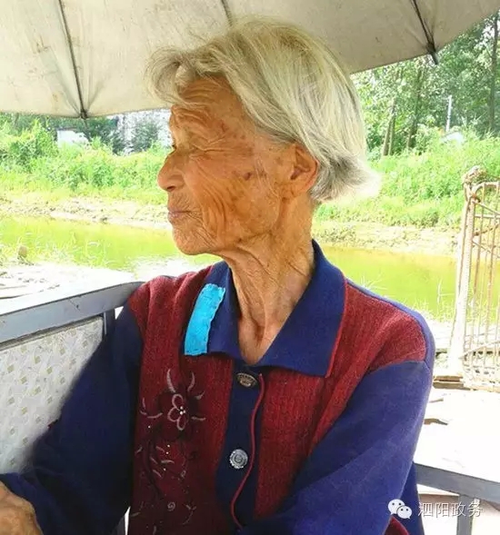 泗陽(yáng)男子帶91歲老母親去工地，真相竟是……