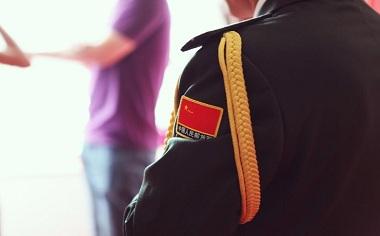 拿軍人出軌這事來質(zhì)疑“破壞軍婚罪”，不厚道