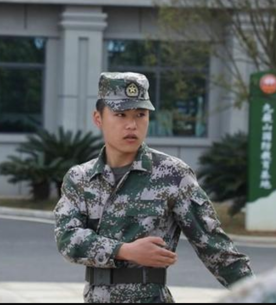 再穿軍裝赴邊疆！他二次入伍背后的故事讓人動(dòng)容