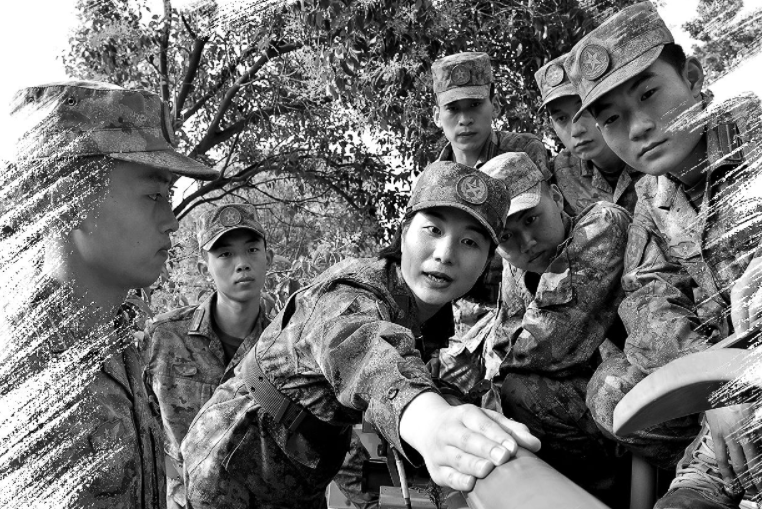 陸軍炮兵防空兵學(xué)院文職教員陳敏雅：摯愛，在奮進(jìn)中燃燒